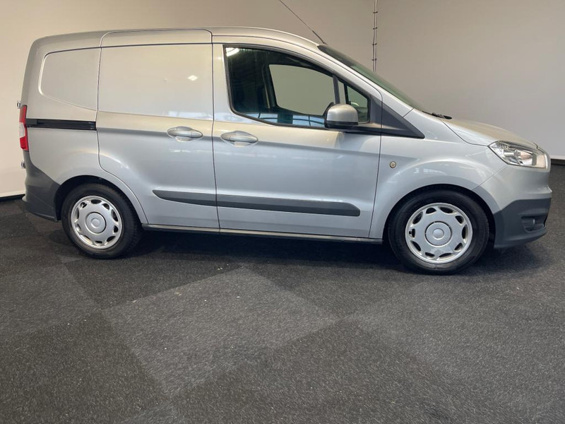 Ford Transit Courier Transit Courier 1.5 TDCI 75pk Airco - Легковой фургон: фото 4 Ford Transit Courier Transit Courier 1.5 TDCI 75pk Airco - Легковой фургон: фото 4