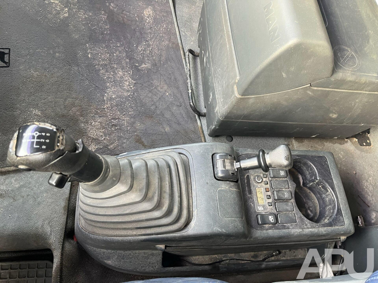 MAN TGA 26.480 - Грузовик бортовой/ Платформа, Автоманипулятор: фото 2 MAN TGA 26.480 - Грузовик бортовой/ Платформа, Автоманипулятор: фото 2