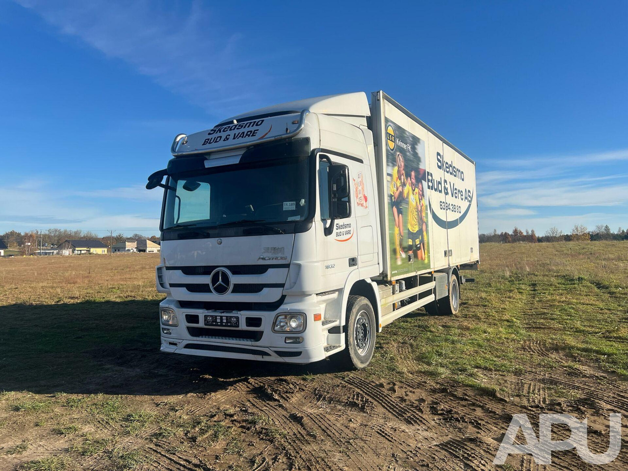 Mercedes Actros 1832 - Грузовик с закрытым кузовом: фото 2 Mercedes Actros 1832 - Грузовик с закрытым кузовом: фото 2