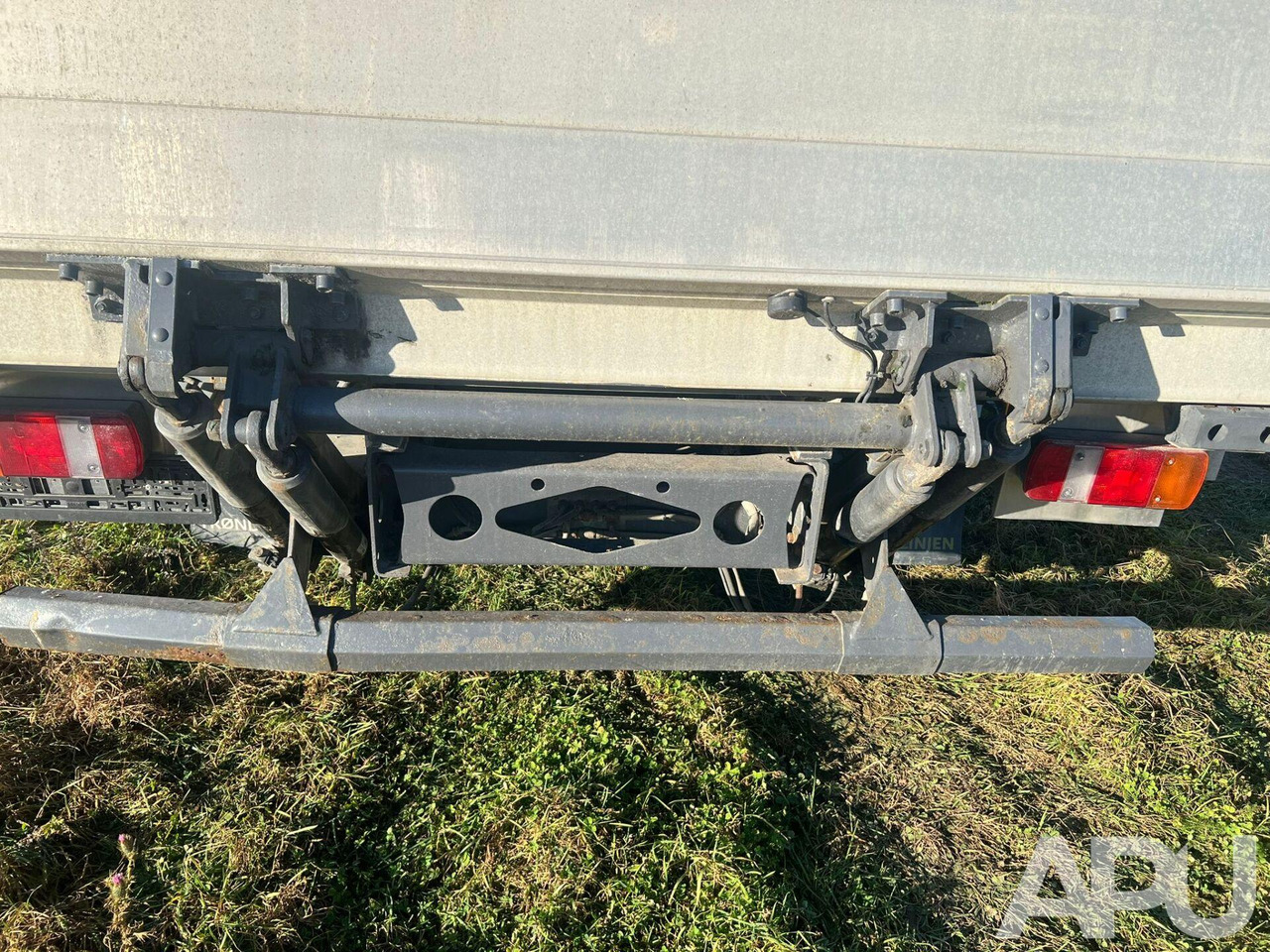 Грузовик с закрытым кузовом Mercedes-Benz Atego 1324: фото 17