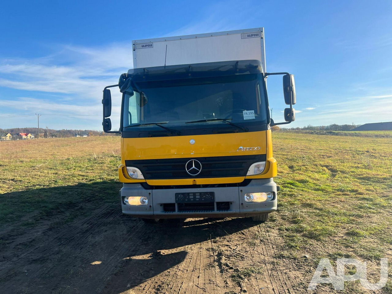 Грузовик с закрытым кузовом Mercedes-Benz Atego 1324: фото 8