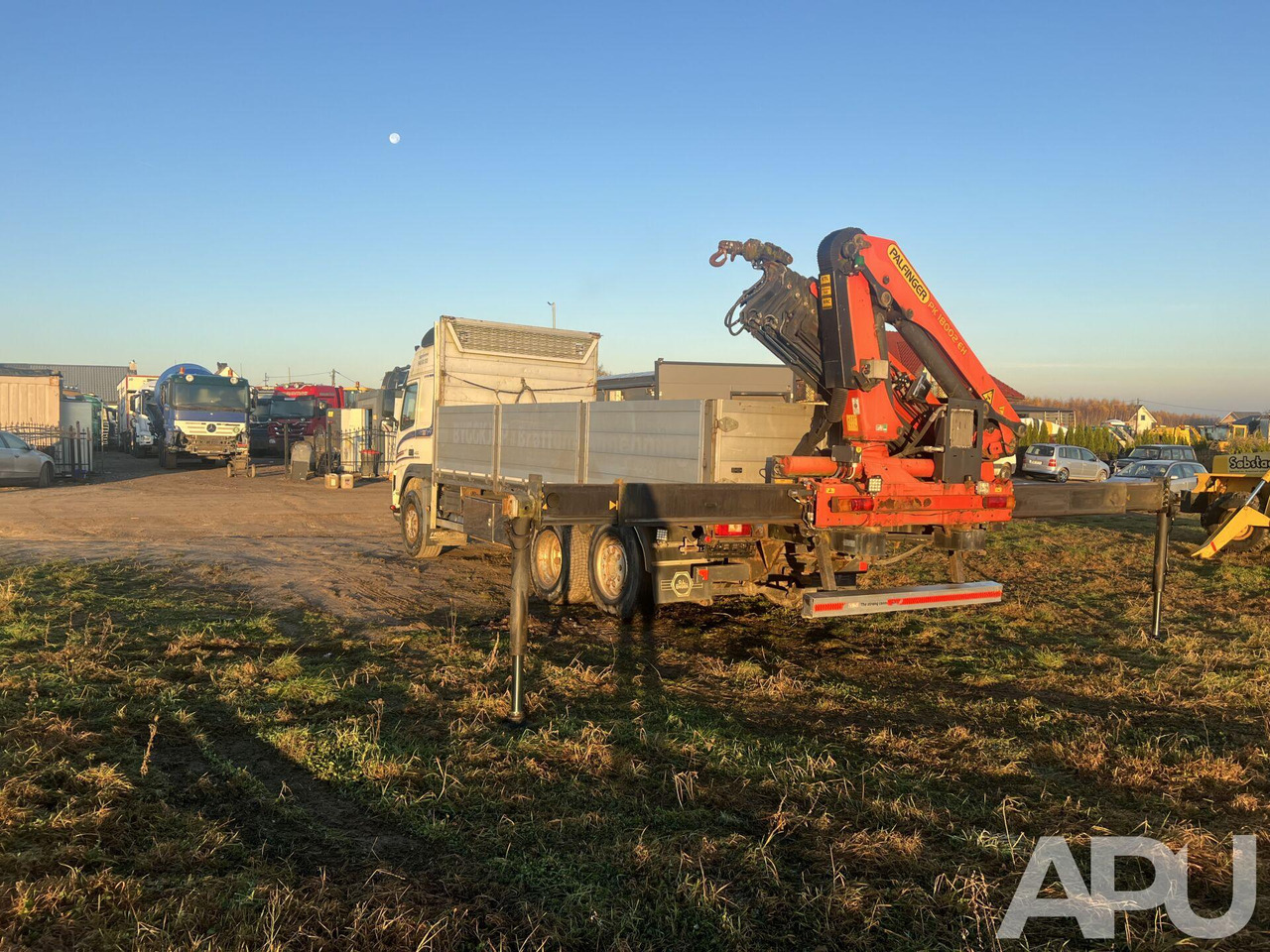 Volvo FM12 - Грузовик бортовой/ Платформа, Автоманипулятор: фото 3 Volvo FM12 - Грузовик бортовой/ Платформа, Автоманипулятор: фото 3