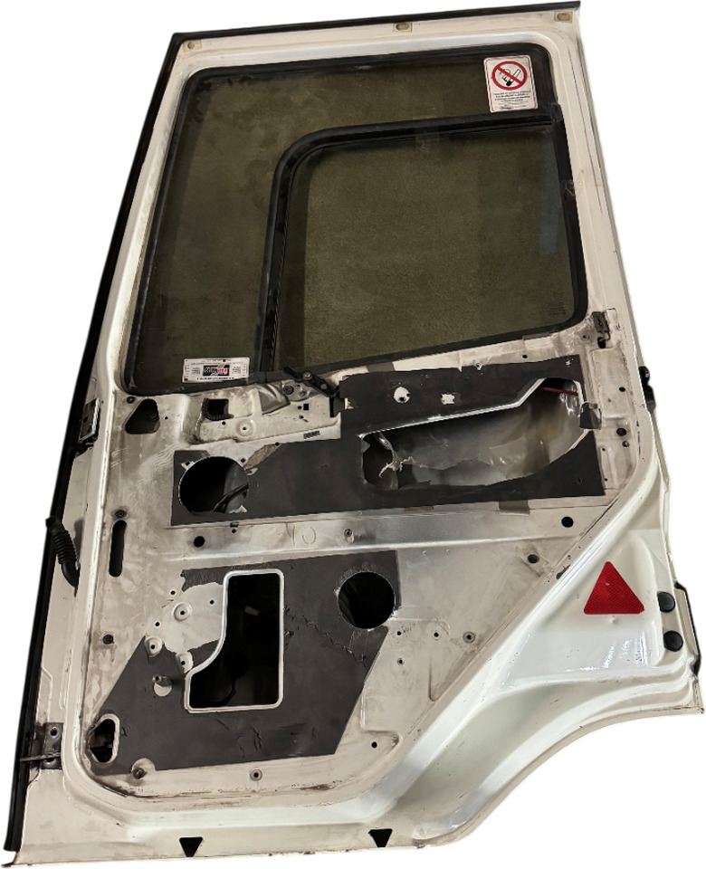 DAF CF EURO 5 DEURS RECHTS ZONDER PANEEL EN SPIEGEL 1950971A5 - Дверь и запчасти для Грузовиков: фото 2 DAF CF EURO 5 DEURS RECHTS ZONDER PANEEL EN SPIEGEL 1950971A5 - Дверь и запчасти для Грузовиков: фото 2