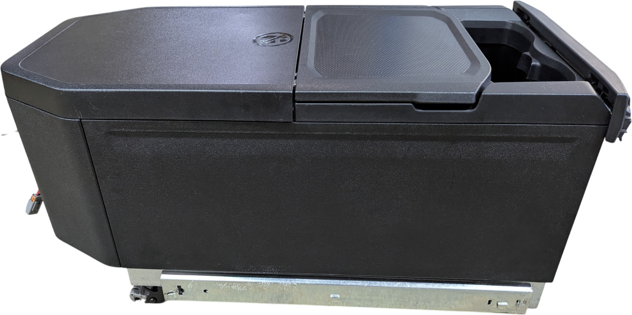 DAF CF, XD, XF, XG KOELKAST 35L VAN DEMO MODEL 2318729 - Кабина и интерьер для Грузовиков: фото 4 DAF CF, XD, XF, XG KOELKAST 35L VAN DEMO MODEL 2318729 - Кабина и интерьер для Грузовиков: фото 4