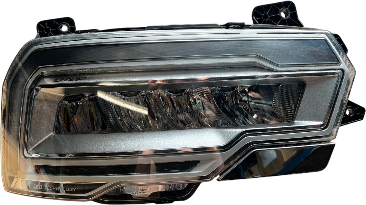 DAF XD XF XG LED KOPLAMP RH | GEBRUIKT | 2188931U - Передняя фара для Грузовиков: фото 1 DAF XD XF XG LED KOPLAMP RH | GEBRUIKT | 2188931U - Передняя фара для Грузовиков: фото 1