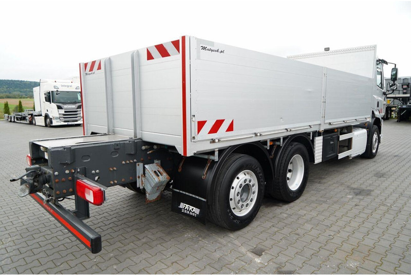 DAF CF 410 / 6x2 / BURTOWY / DO BUDOWLANKI / EURO 6 / OŚ PODNOSZONA - Грузовик бортовой/ Платформа: фото 4 DAF CF 410 / 6x2 / BURTOWY / DO BUDOWLANKI / EURO 6 / OŚ PODNOSZONA - Грузовик бортовой/ Платформа: фото 4