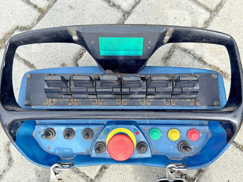 Самосвал, Автоманипулятор DAF CF 85.380 * HMF 2823 K6 (B3) + FUNK * 8x4 * TOP: фото 13 Самосвал, Автоманипулятор DAF CF 85.380 * HMF 2823 K6 (B3) + FUNK * 8x4 * TOP: фото 13