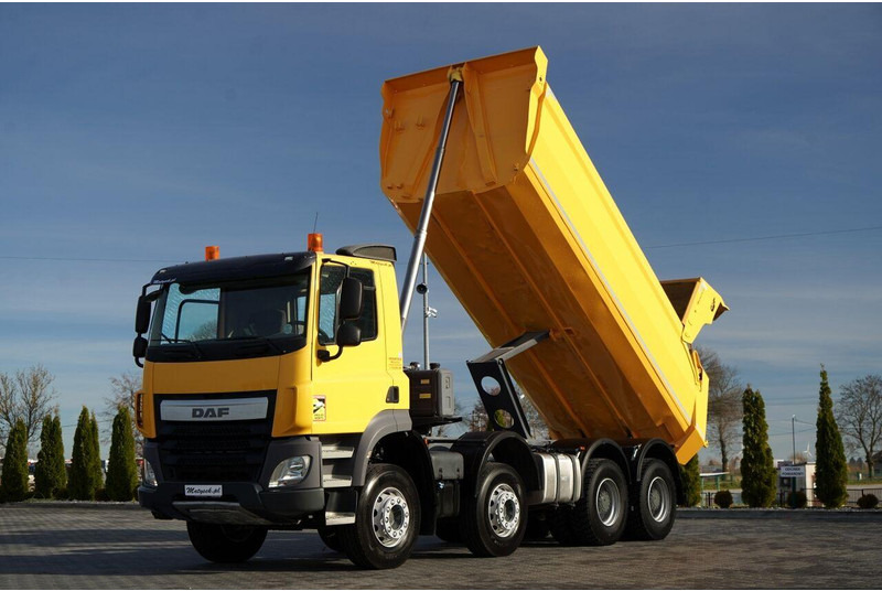 DAF CF 85.410 / 8x4 / WYWROTKA TYLNOZSYPOWA / HYDROKLAPA / OPONY 1 - Самосвал: фото 4 DAF CF 85.410 / 8x4 / WYWROTKA TYLNOZSYPOWA / HYDROKLAPA / OPONY 1 - Самосвал: фото 4