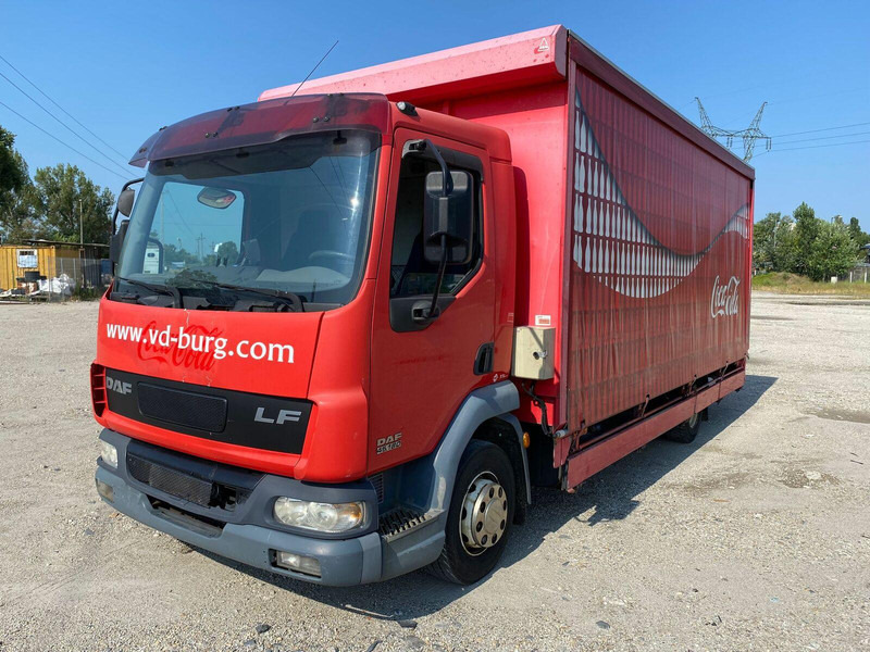 DAF LF 45.180 Pritsche + Plane - Грузовик с закрытым кузовом: фото 1 DAF LF 45.180 Pritsche + Plane - Грузовик с закрытым кузовом: фото 1