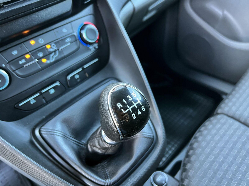 Легковой фургон Ford Transit Connect: фото 19