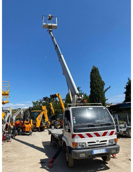 Nissan Cabstar Lifting basket 22 m - Фургон: фото 1 Nissan Cabstar Lifting basket 22 m - Фургон: фото 1