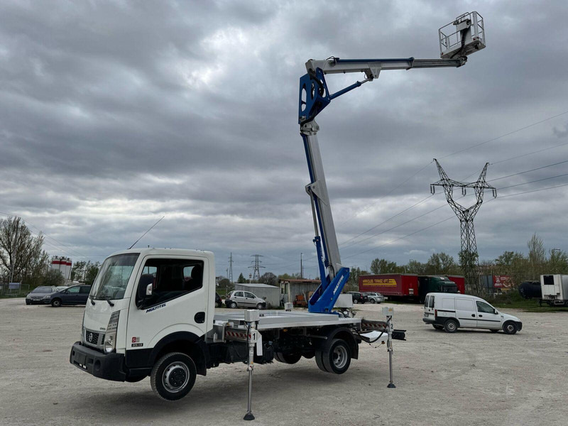 Nissan Cabstar NT400 Multitel HX 200 - 22m - Фургон: фото 2 Nissan Cabstar NT400 Multitel HX 200 - 22m - Фургон: фото 2