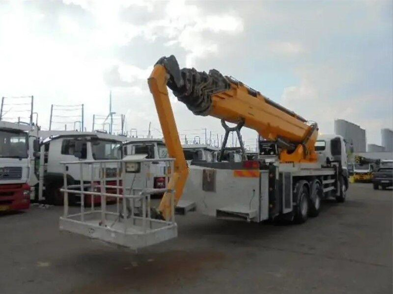 Грузовик с подъемником Hino 700 3441 6X4 Emelőkosaras 22,8m: фото 8