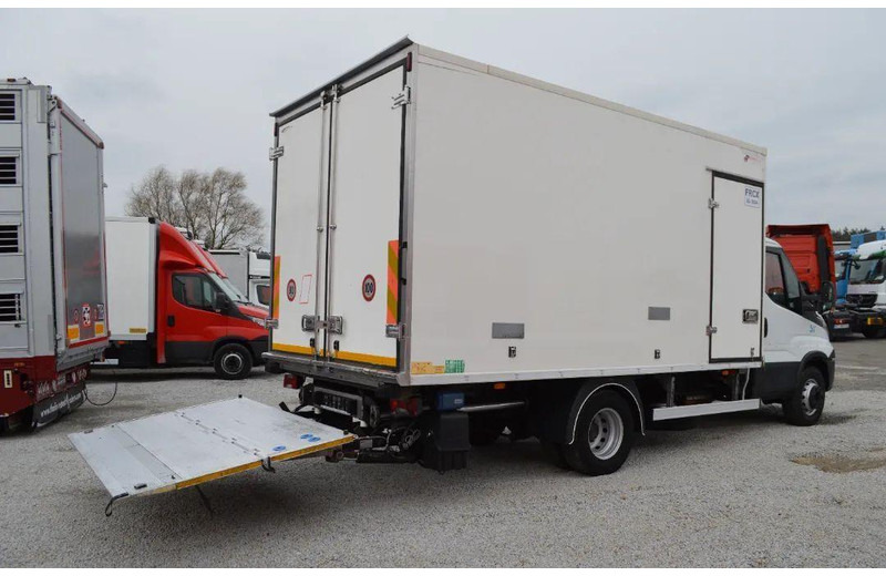 Iveco DAILY 60C15 60-150 TWO-CHAMBER REFRIGERATOR CONTAINER ISOTHERM F - Рефрижератор: фото 5 Iveco DAILY 60C15 60-150 TWO-CHAMBER REFRIGERATOR CONTAINER ISOTHERM F - Рефрижератор: фото 5