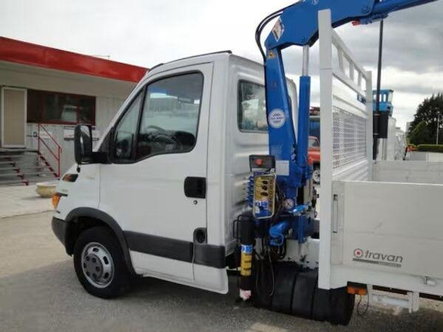 Грузовик бортовой/ Платформа, Автоманипулятор Iveco Daily 35C11 - flatbed+crane: фото 6 Грузовик бортовой/ Платформа, Автоманипулятор Iveco Daily 35C11 - flatbed+crane: фото 6