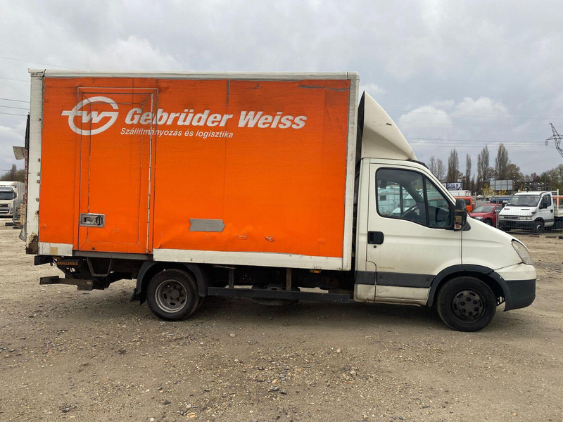 Iveco Daily 40 C 15 - Koffer + DHollandia LBW - Фургон с закрытым кузовом: фото 4 Iveco Daily 40 C 15 - Koffer + DHollandia LBW - Фургон с закрытым кузовом: фото 4
