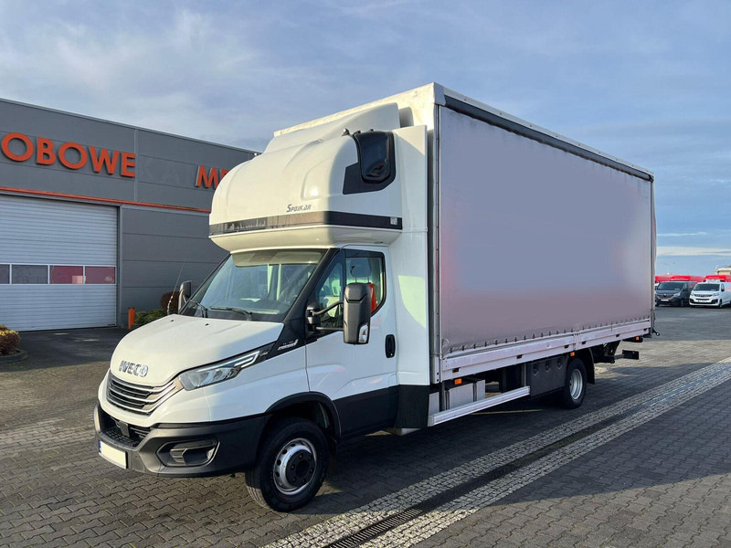 Iveco Daily 72C18 70C18 CURTAINE TILT+LIFT 1.HAND LED FULL OPTION - Тентованный грузовик: фото 2 Iveco Daily 72C18 70C18 CURTAINE TILT+LIFT 1.HAND LED FULL OPTION - Тентованный грузовик: фото 2