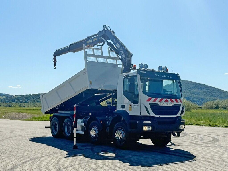 Iveco TRAKKER 450 * FASSI F215A.0.22 + FUNK / 8x4 *TOP - Самосвал, Автоманипулятор: фото 2 Iveco TRAKKER 450 * FASSI F215A.0.22 + FUNK / 8x4 *TOP - Самосвал, Автоманипулятор: фото 2