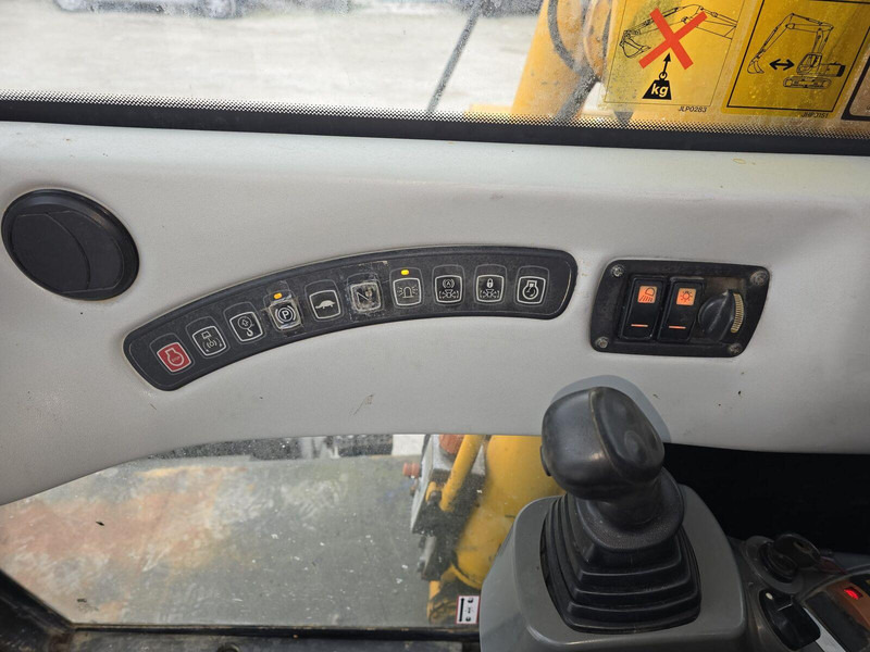 Колёсный экскаватор JCB JS 145W - Rubber wheel excavator: фото 12