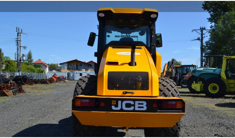JCB VM116D - Пневмоколесный каток: фото 4 JCB VM116D - Пневмоколесный каток: фото 4