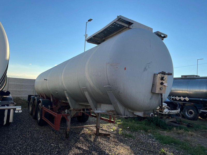 Kaiser FEM-KER - Полуприцеп-цистерна: фото 2 Kaiser FEM-KER - Полуприцеп-цистерна: фото 2