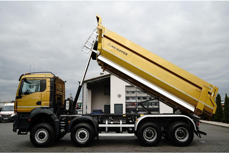 MAN TGS 41.480 / 8X8 / WYWROTKA / AUTOMAT / FABRYCZNIE NOWY / BOGATE - Самосвал: фото 2 MAN TGS 41.480 / 8X8 / WYWROTKA / AUTOMAT / FABRYCZNIE NOWY / BOGATE - Самосвал: фото 2