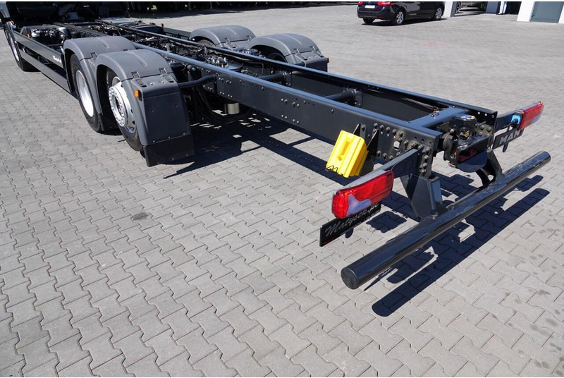 Новый Грузовик-шасси MAN TGX 26.520 / 6x2 / RAMA DŁ. 9,1M / OŚ PODNOSZONA / SKRĘTNA  / DO: фото 16