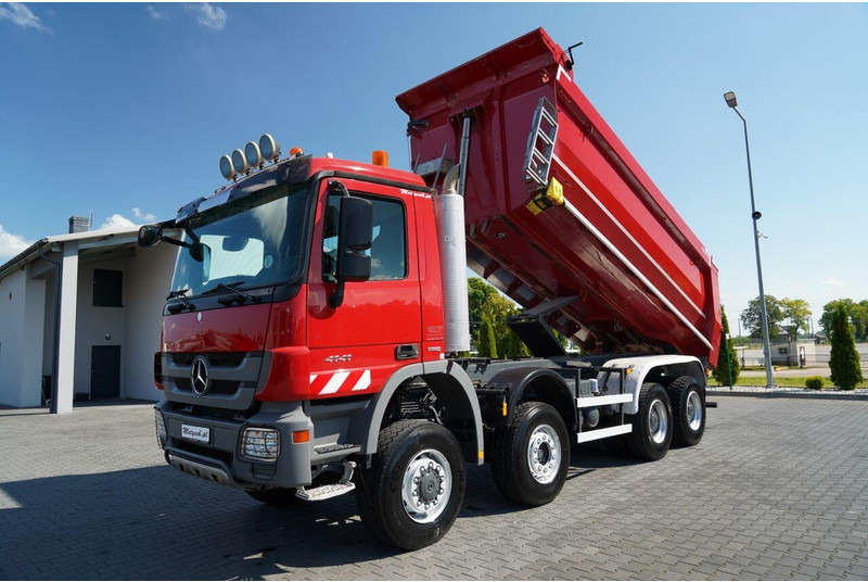 Mercedes-Benz ACTROS 4141 / 8X6 / WYWROTKA TYLNOZSYPOWA / MEILLER KIPPER 5.3M - Самосвал: фото 2 Mercedes-Benz ACTROS 4141 / 8X6 / WYWROTKA TYLNOZSYPOWA / MEILLER KIPPER 5.3M - Самосвал: фото 2