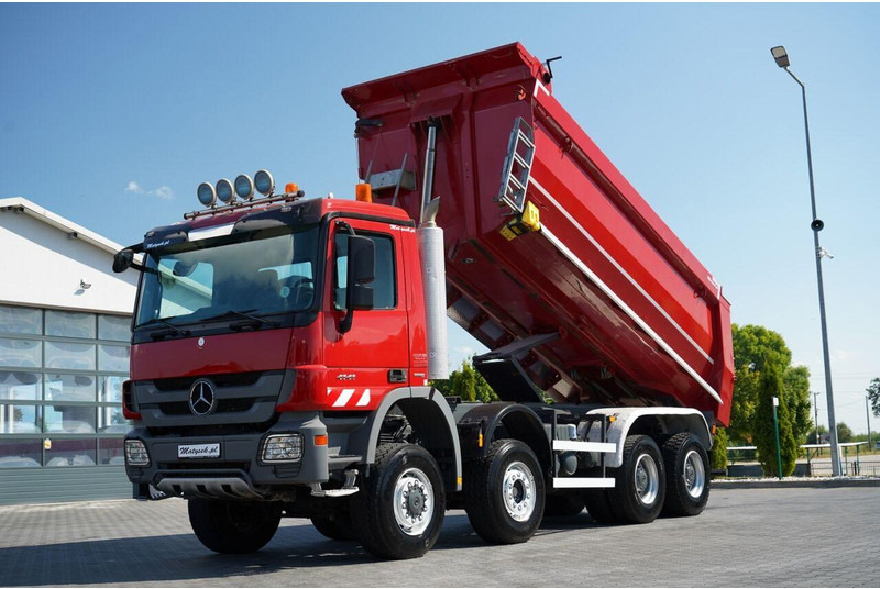 Mercedes-Benz ACTROS 4141 / 8X6 / WYWROTKA TYLNOZSYPOWA / MEILLER KIPPER 5.3M - Самосвал: фото 1 Mercedes-Benz ACTROS 4141 / 8X6 / WYWROTKA TYLNOZSYPOWA / MEILLER KIPPER 5.3M - Самосвал: фото 1