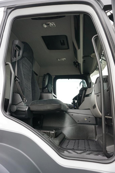 Рефрижератор Mercedes-Benz ANTOS / 1830 / EURO 6 / CHŁODNIA + WINDA / 18 PALET: фото 8 Рефрижератор Mercedes-Benz ANTOS / 1830 / EURO 6 / CHŁODNIA + WINDA / 18 PALET: фото 8