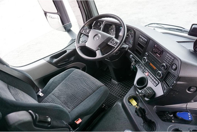 Грузовик-контейнеровоз/ Сменный кузов Mercedes-Benz ANTOS / 2535 / ACC / E 6 / BDF + WINDA / 7.15 , 7.45, 7.82 M / O: фото 13 Грузовик-контейнеровоз/ Сменный кузов Mercedes-Benz ANTOS / 2535 / ACC / E 6 / BDF + WINDA / 7.15 , 7.45, 7.82 M / O: фото 13