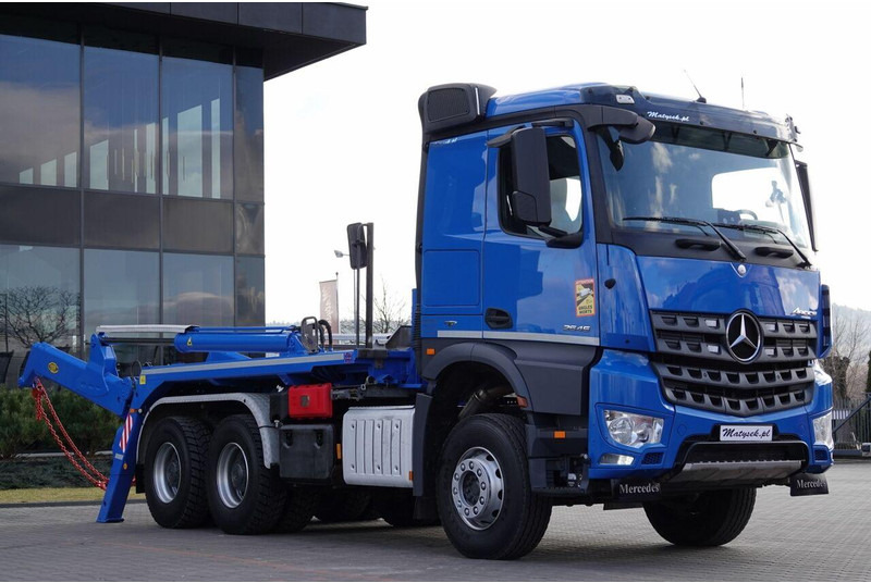 Mercedes-Benz AROCS 2645 / 6X4 / BRAMOWIEC / MEILLER / MANUAL / EURO 6 / SPROW - Портальный бункеровоз: фото 3 Mercedes-Benz AROCS 2645 / 6X4 / BRAMOWIEC / MEILLER / MANUAL / EURO 6 / SPROW - Портальный бункеровоз: фото 3