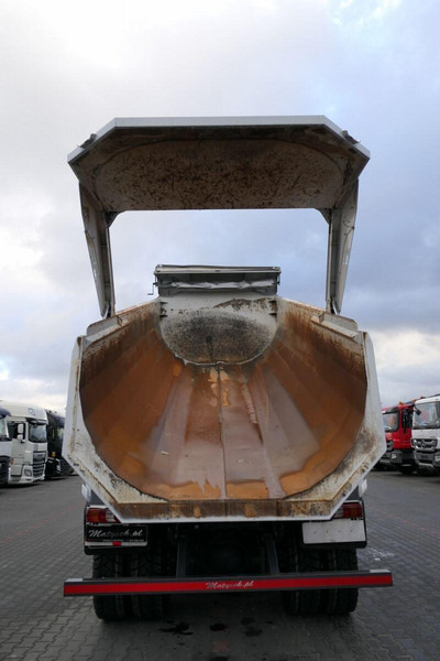 Mercedes-Benz AROCS 3246 / 8x4 / WYWROTKA / TYLNOZSYP / EURO 6 / OPONY 100 % - Самосвал: фото 4 Mercedes-Benz AROCS 3246 / 8x4 / WYWROTKA / TYLNOZSYP / EURO 6 / OPONY 100 % - Самосвал: фото 4