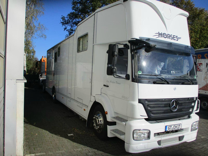 Mercedes-Benz Axor 1833 - Horse transporter - Коневоз: фото 2 Mercedes-Benz Axor 1833 - Horse transporter - Коневоз: фото 2