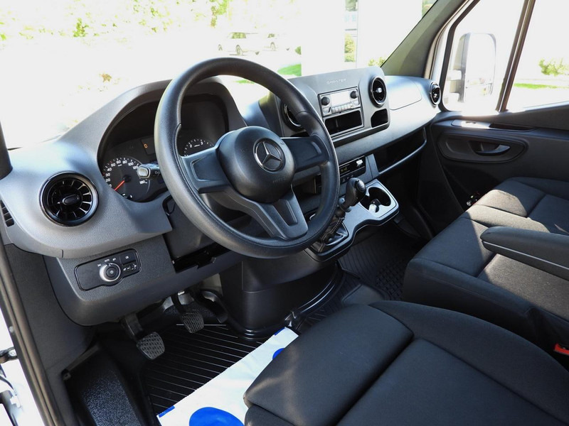 Mercedes-Benz SPRINTER 315 - Фургон с закрытым кузовом: фото 2 Mercedes-Benz SPRINTER 315 - Фургон с закрытым кузовом: фото 2