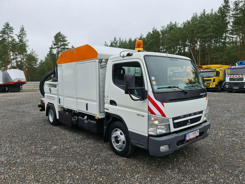 Mitsubishi CANTER Szippantóskocsi - Ассенизатор: фото 1 Mitsubishi CANTER Szippantóskocsi - Ассенизатор: фото 1