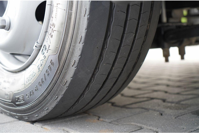 Грузовик с закрытым кузовом Renault D 210 / 4x2 / KONTENER / 7,5M / WINDA DHOLLANDIA / EURO 6: фото 18 Грузовик с закрытым кузовом Renault D 210 / 4x2 / KONTENER / 7,5M / WINDA DHOLLANDIA / EURO 6: фото 18