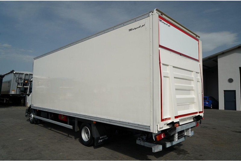 Грузовик с закрытым кузовом Renault D 210 / 4x2 / KONTENER / 7,5M / WINDA DHOLLANDIA / EURO 6: фото 6 Грузовик с закрытым кузовом Renault D 210 / 4x2 / KONTENER / 7,5M / WINDA DHOLLANDIA / EURO 6: фото 6