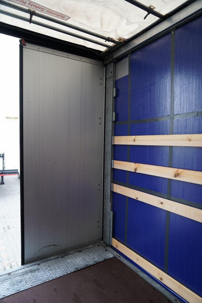 Тентованный полуприцеп Schmitz Cargobull FIRANKA / STANDARD / 2 OSIE PODNOSZONE: фото 19 Тентованный полуприцеп Schmitz Cargobull FIRANKA / STANDARD / 2 OSIE PODNOSZONE: фото 19