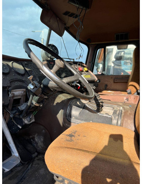 Тягач MACK INTERNATIONAL FSG 385: фото 10