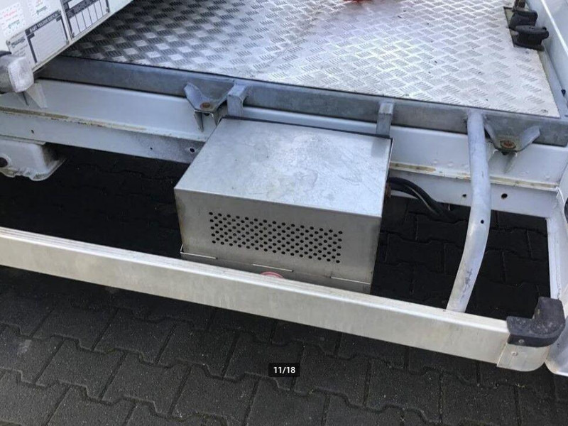 Mercedes-Benz 413 CDI BE Mini Trekker + Workshop Trailer - Тягач: фото 5 Mercedes-Benz 413 CDI BE Mini Trekker + Workshop Trailer - Тягач: фото 5