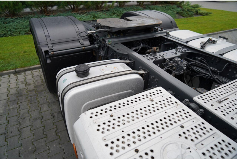 Тягач Mercedes-Benz ACTROS 1845 / HYDRAULIKA / NISKA KABINA / EURO 6 /: фото 17 Тягач Mercedes-Benz ACTROS 1845 / HYDRAULIKA / NISKA KABINA / EURO 6 /: фото 17