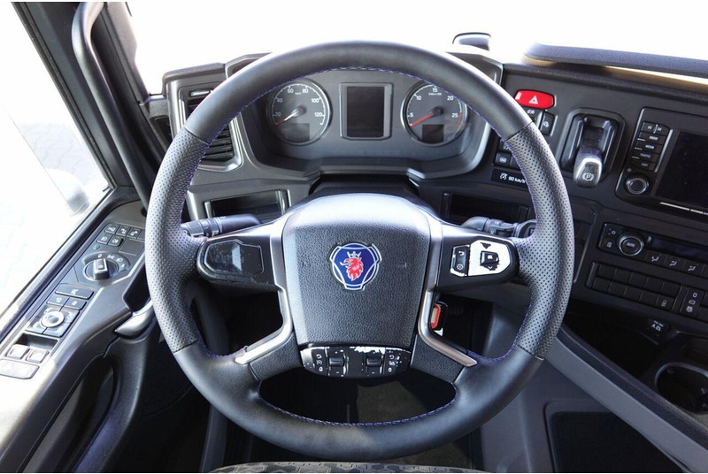 Тягач Scania R 450 / RETARDER / NISKA KABINA / PO KONTRAKCIE SERWISOWYM: фото 20 Тягач Scania R 450 / RETARDER / NISKA KABINA / PO KONTRAKCIE SERWISOWYM: фото 20