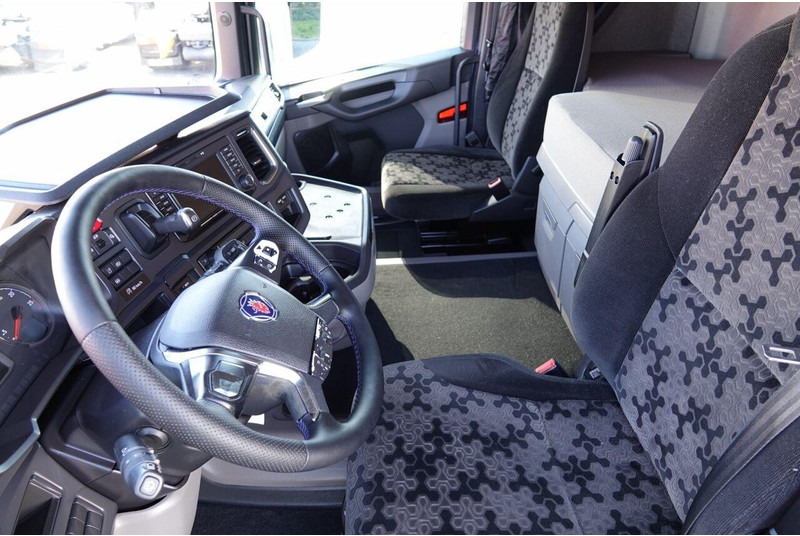 Тягач Scania R 450 / RETARDER / NISKA KABINA / PO KONTRAKCIE SERWISOWYM: фото 16 Тягач Scania R 450 / RETARDER / NISKA KABINA / PO KONTRAKCIE SERWISOWYM: фото 16