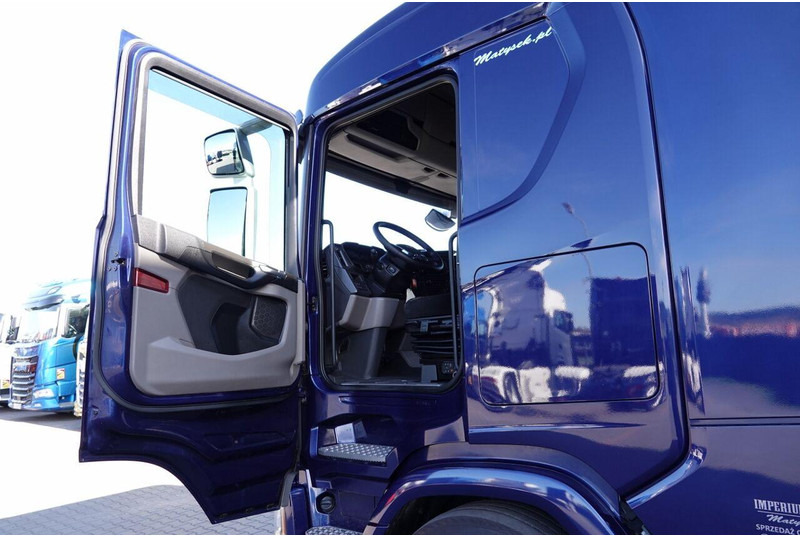 Тягач Scania R 450 / RETARDER / NISKA KABINA / PO KONTRAKCIE SERWISOWYM: фото 14 Тягач Scania R 450 / RETARDER / NISKA KABINA / PO KONTRAKCIE SERWISOWYM: фото 14