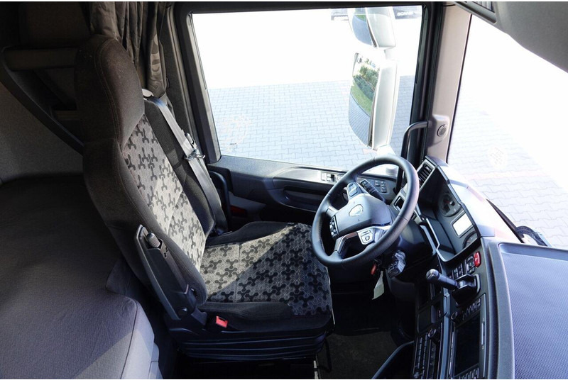 Тягач Scania R 450 / RETARDER / NISKA KABINA / PO KONTRAKCIE SERWISOWYM: фото 19 Тягач Scania R 450 / RETARDER / NISKA KABINA / PO KONTRAKCIE SERWISOWYM: фото 19