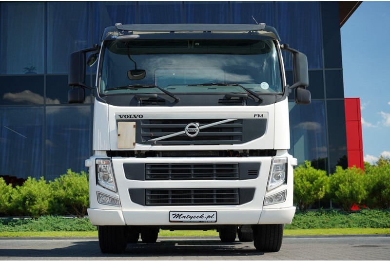 Volvo FM 380 / PEŁNY ADR / NISKA KABINA / DZIENNA KABINA / SPROWADZONY - Тягач: фото 3 Volvo FM 380 / PEŁNY ADR / NISKA KABINA / DZIENNA KABINA / SPROWADZONY - Тягач: фото 3