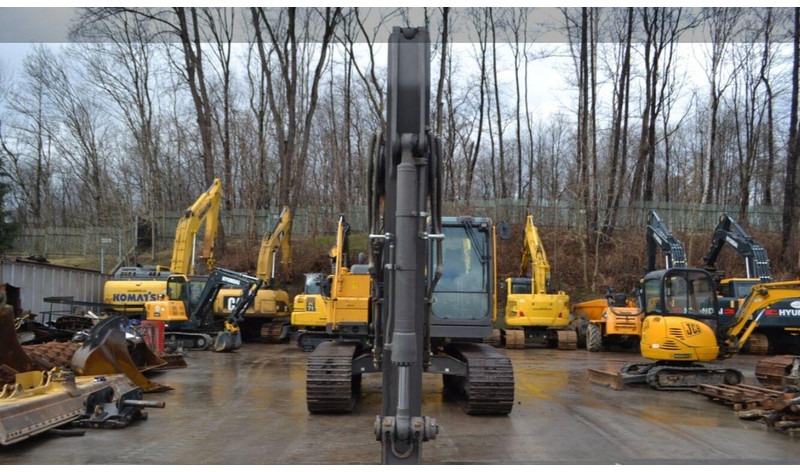 Volvo EC200 - Гусеничный экскаватор: фото 5 Volvo EC200 - Гусеничный экскаватор: фото 5