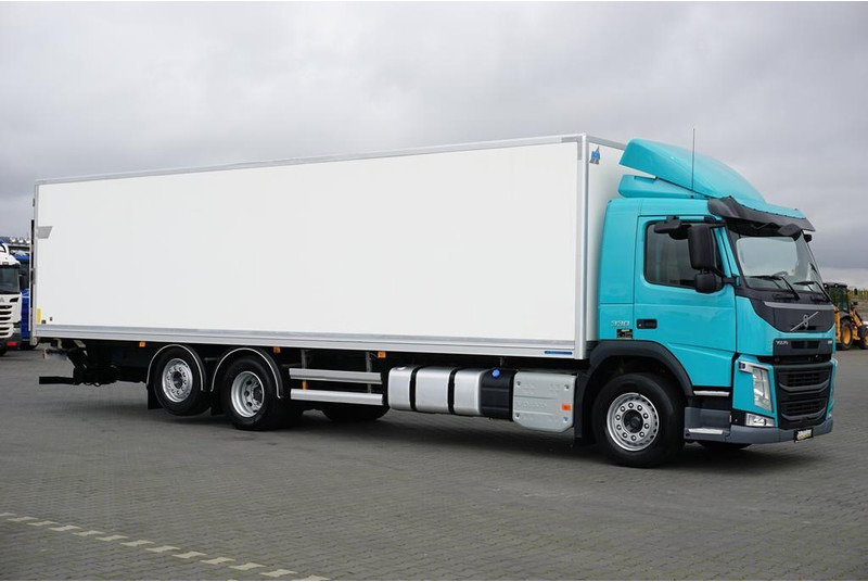 Volvo FM / 330 / E 6 / CHŁODNIA + WINDA / 23 PALETY / OŚ SKRĘTNA / DŁ - Рефрижератор: фото 4 Volvo FM / 330 / E 6 / CHŁODNIA + WINDA / 23 PALETY / OŚ SKRĘTNA / DŁ - Рефрижератор: фото 4