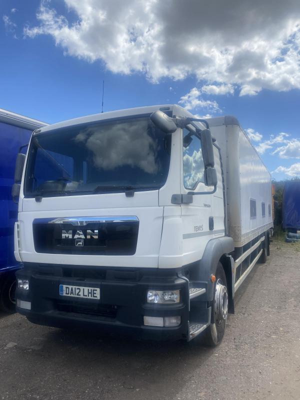 Selection of MAN DAF RENAULT ULD Trucks 28FT AMSS bodies for Airside use - Аэродромная техника, Грузовик: фото 1 Selection of MAN DAF RENAULT ULD Trucks 28FT AMSS bodies for Airside use - Аэродромная техника, Грузовик: фото 1